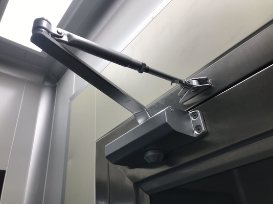 Four Person Automatic Control Stainless Steel Air Shower Corrosion Resistance
